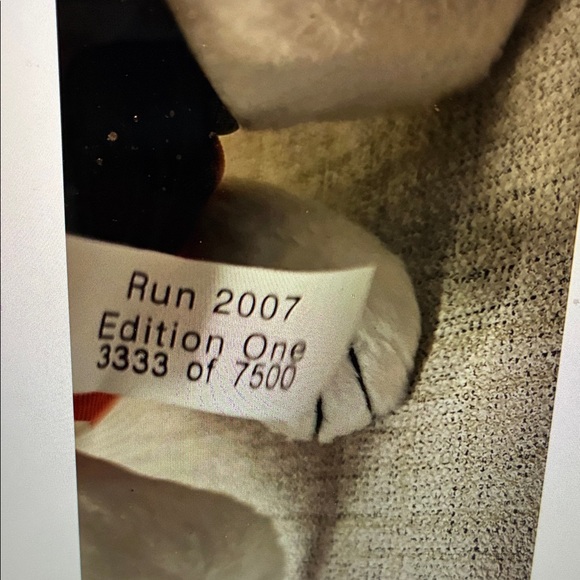 Target Bullseye plush Dog Runner 2007 edition 1  #3333 of 7500 - Picture 4 of 5